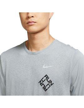 Camiseta Hombre Nike Miler Top Gris