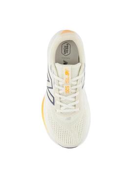 Zapatilla Mujer New Balance 520 V9 Beige